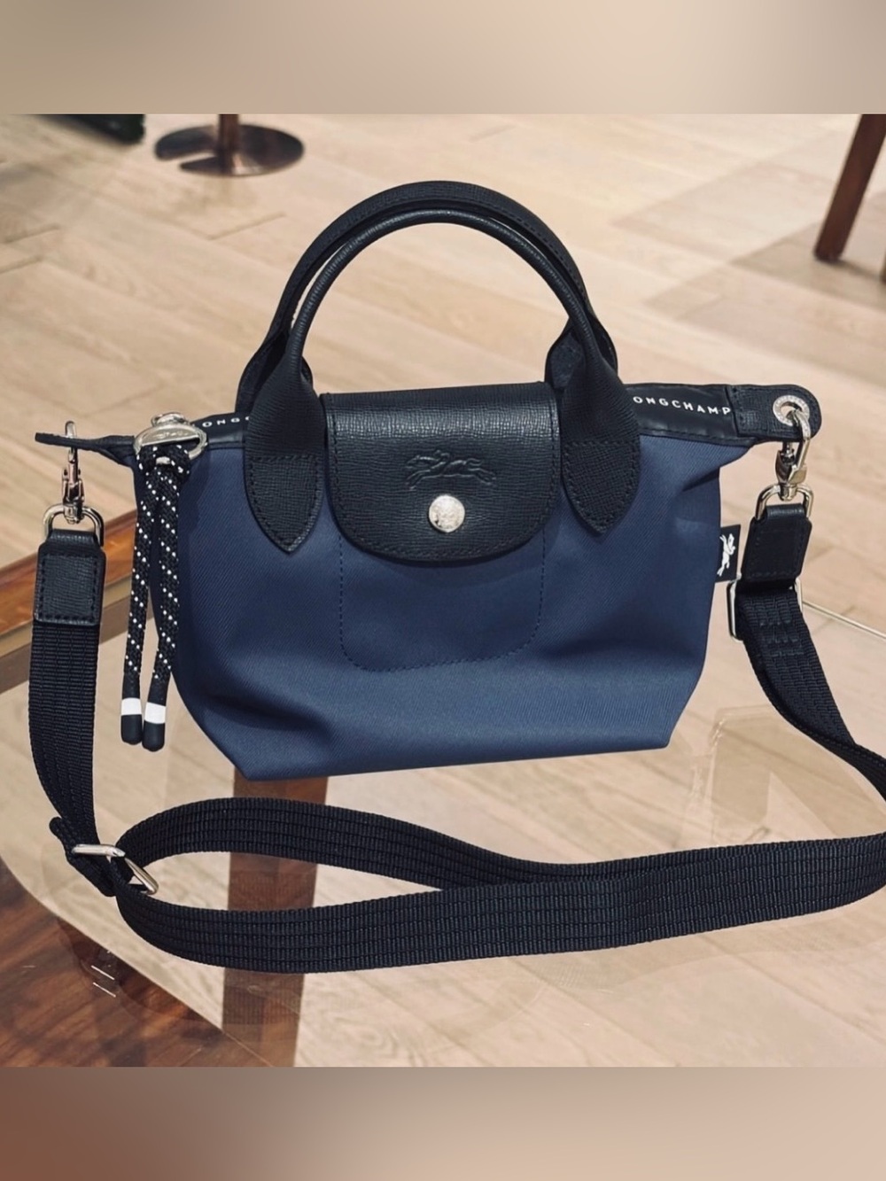 NWT Longchamp Energy XS - Picture 3 of 3